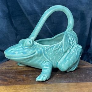 Contemporary Watering Frog marked McCoy